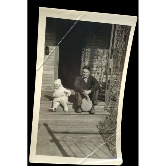 Vtg Found Photo Snapshot Toddler & Father on Porch Glendive MT Original 1930s - Picture 2 of 6